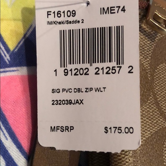 COPY - BEAUTIFUL COACH WRISTLET - Picture 2 of 5